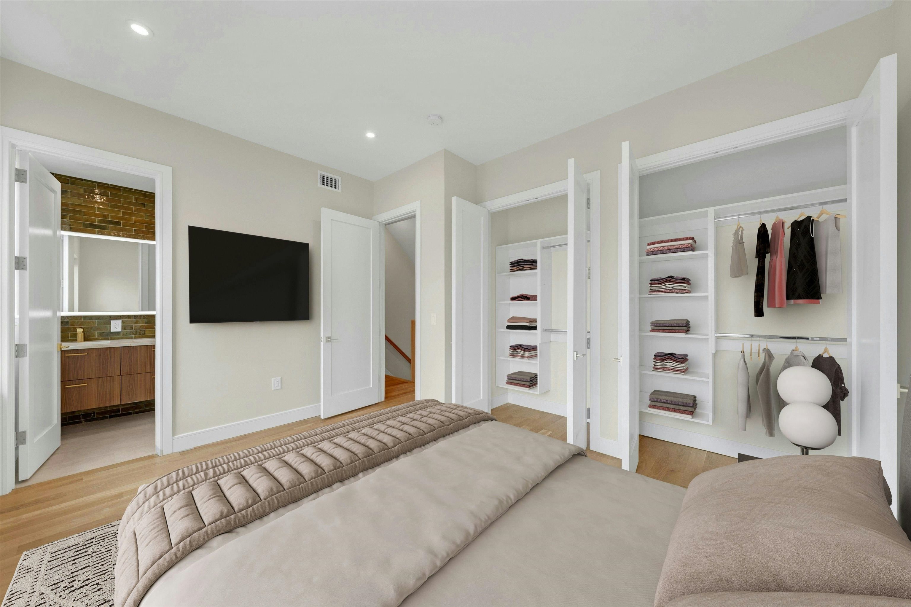 24 CLINTON AVE Unit: B