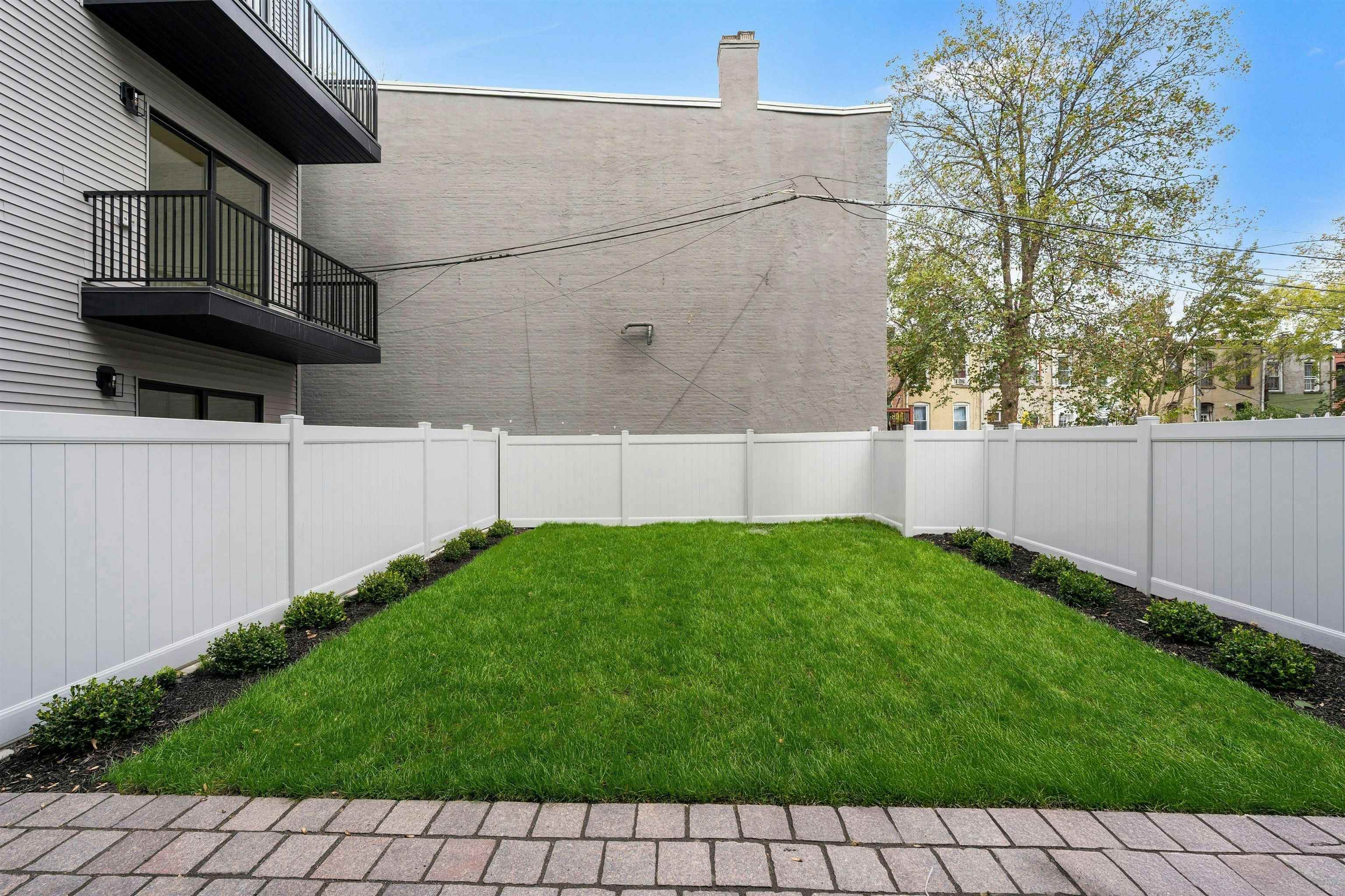 24 CLINTON AVE Unit: A