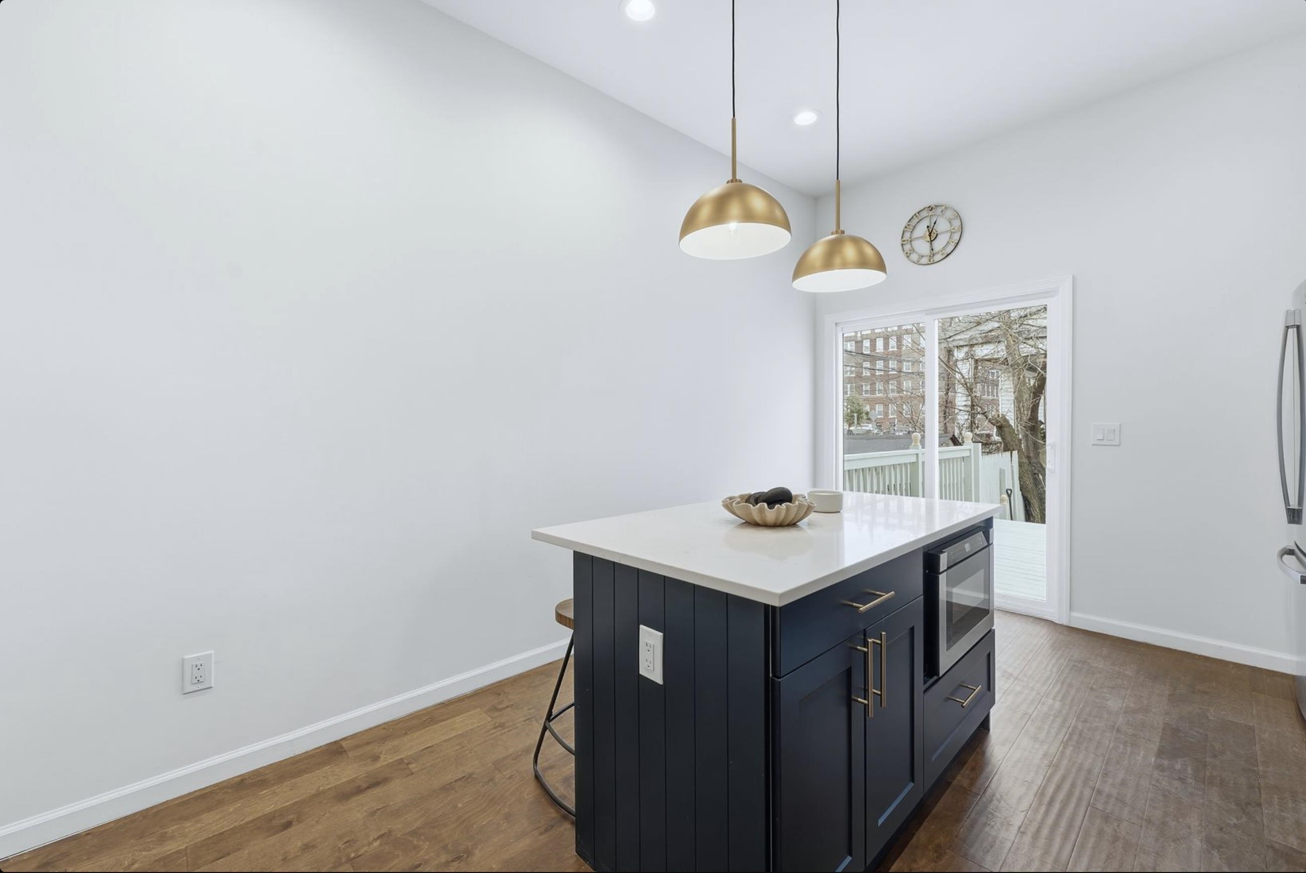 155 1/2 ARLINGTON AVE