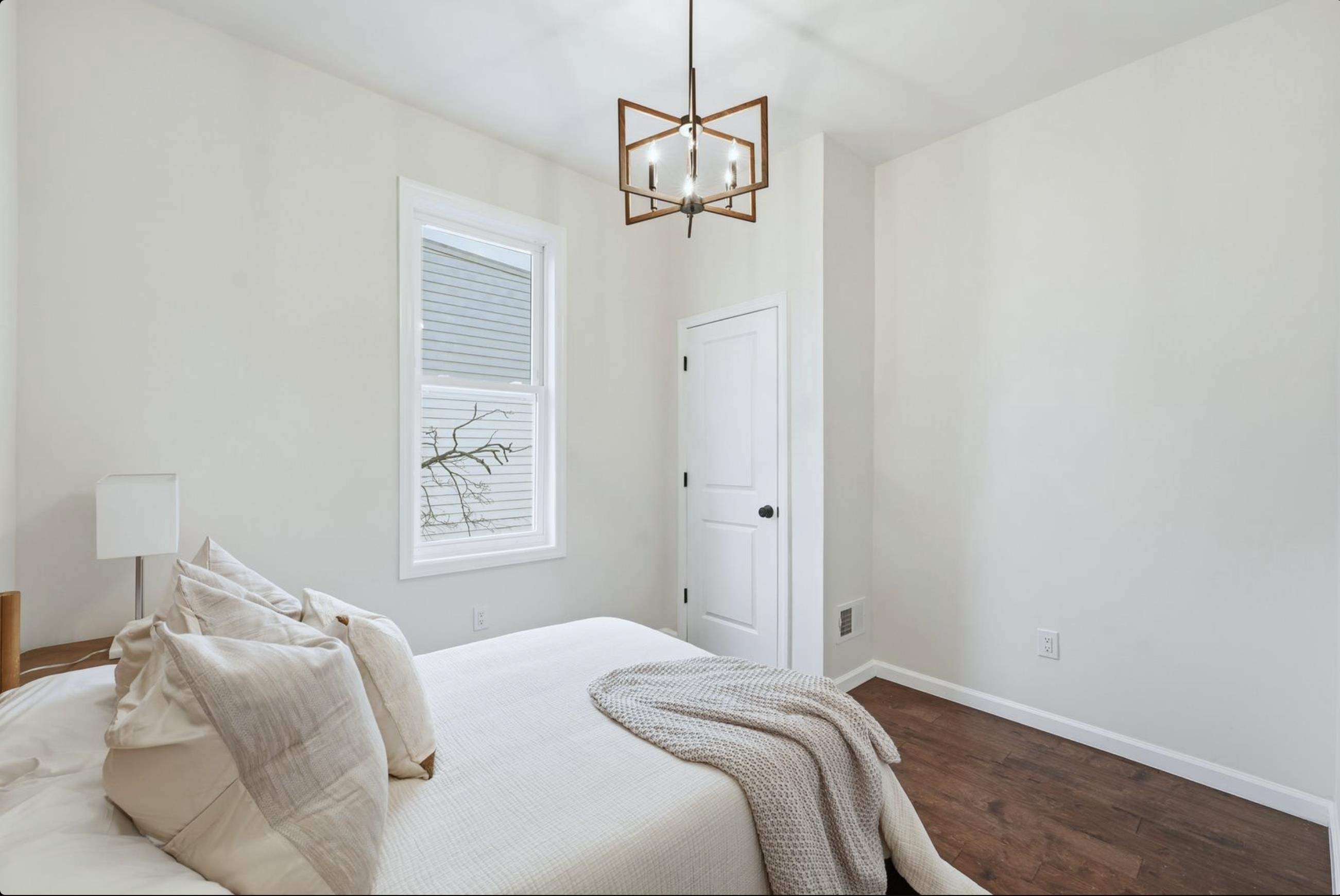 155 1/2 ARLINGTON AVE