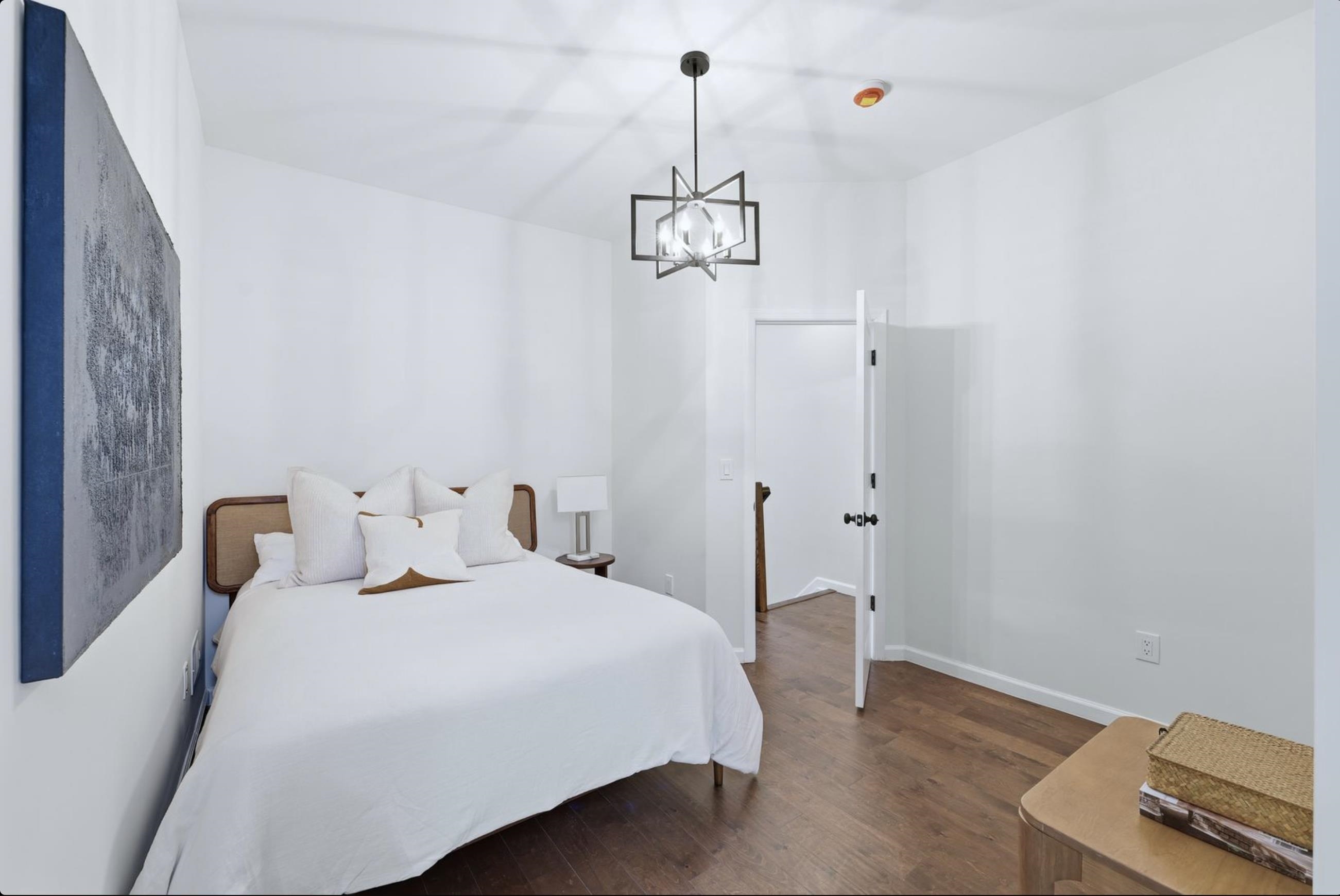 155 1/2 ARLINGTON AVE