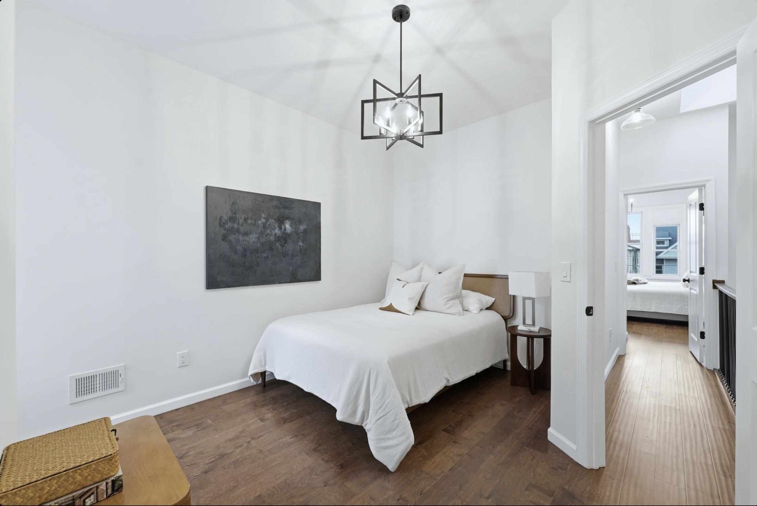 155 1/2 ARLINGTON AVE