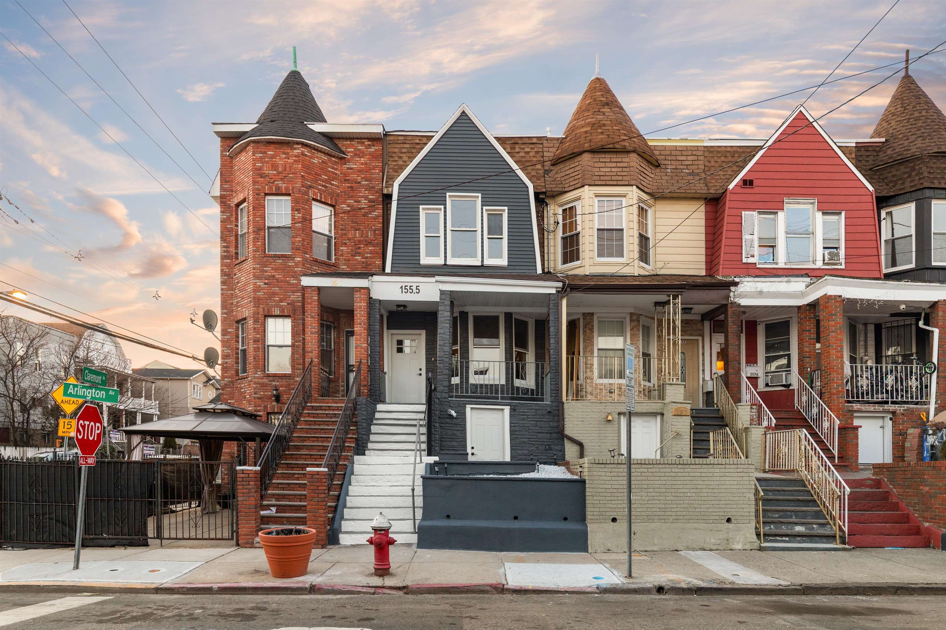 155 1/2 ARLINGTON AVE