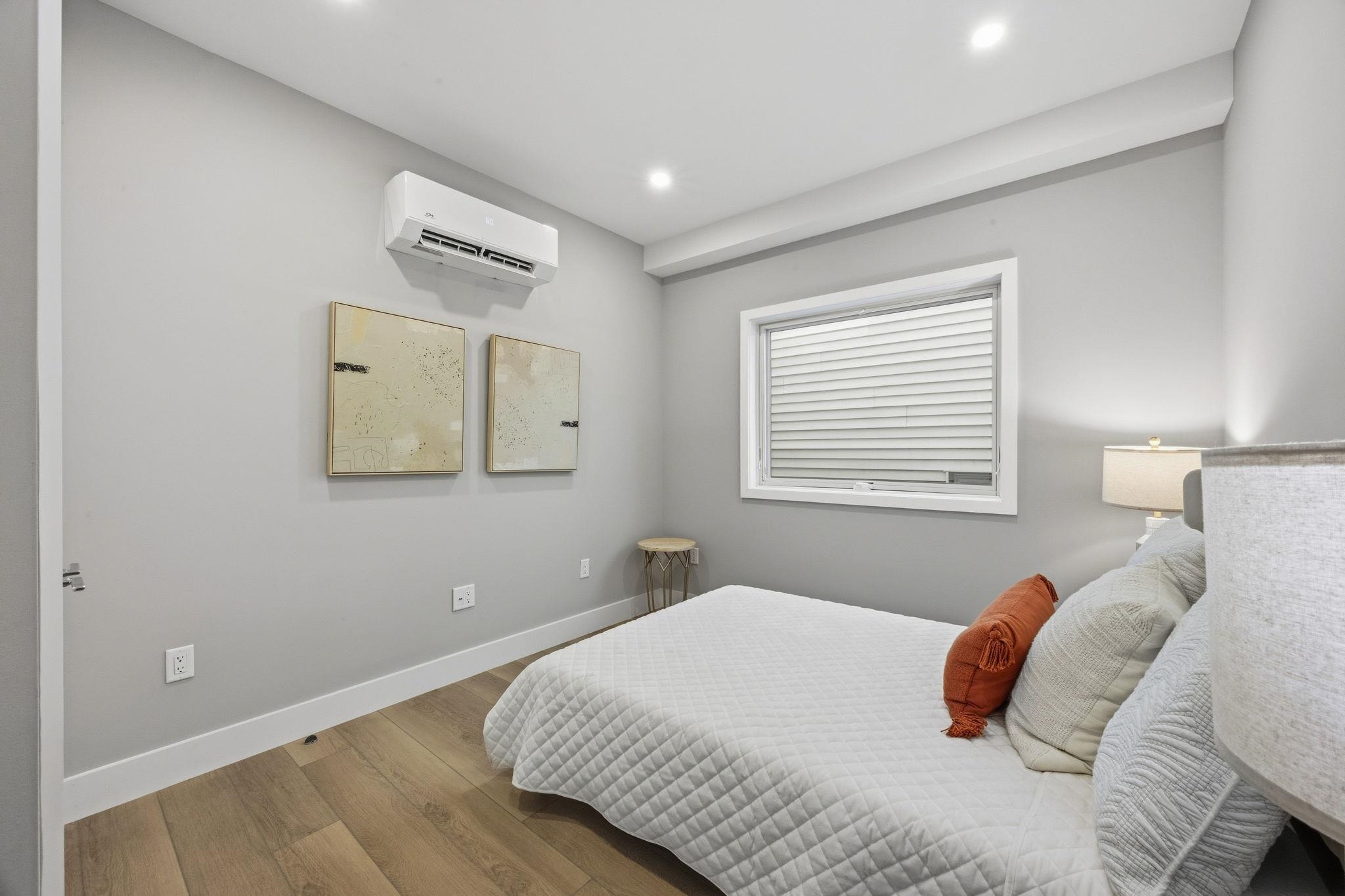 77 VAN REYPEN ST Unit: 3