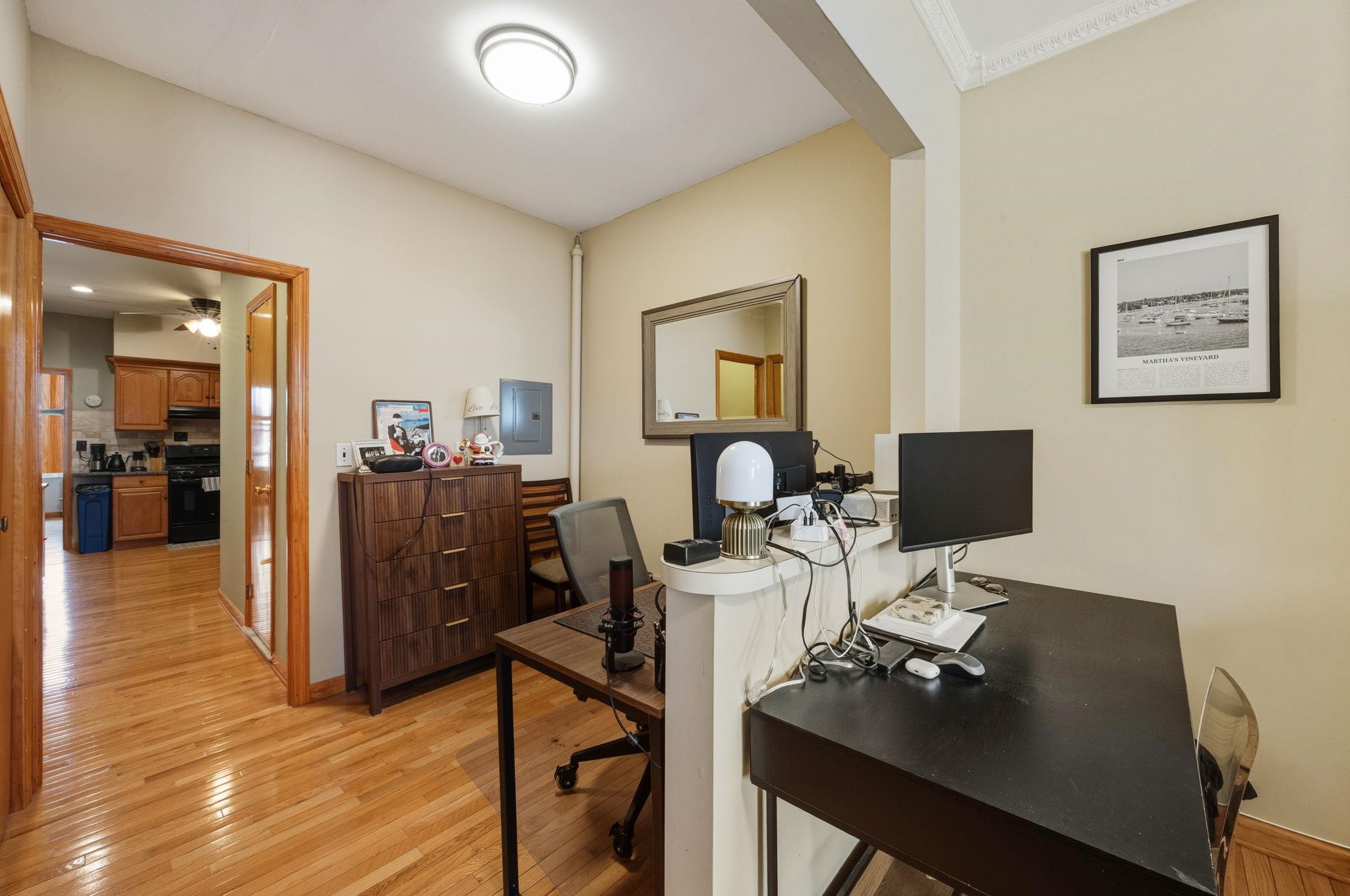 627 WILLOW AVE Unit: 10 / J