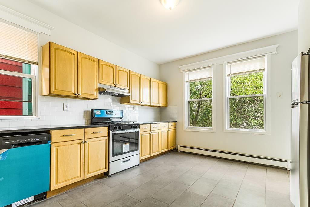 73 RUTGERS AVE