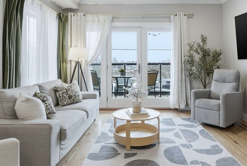 303 MANHATTAN AVE Unit: 1