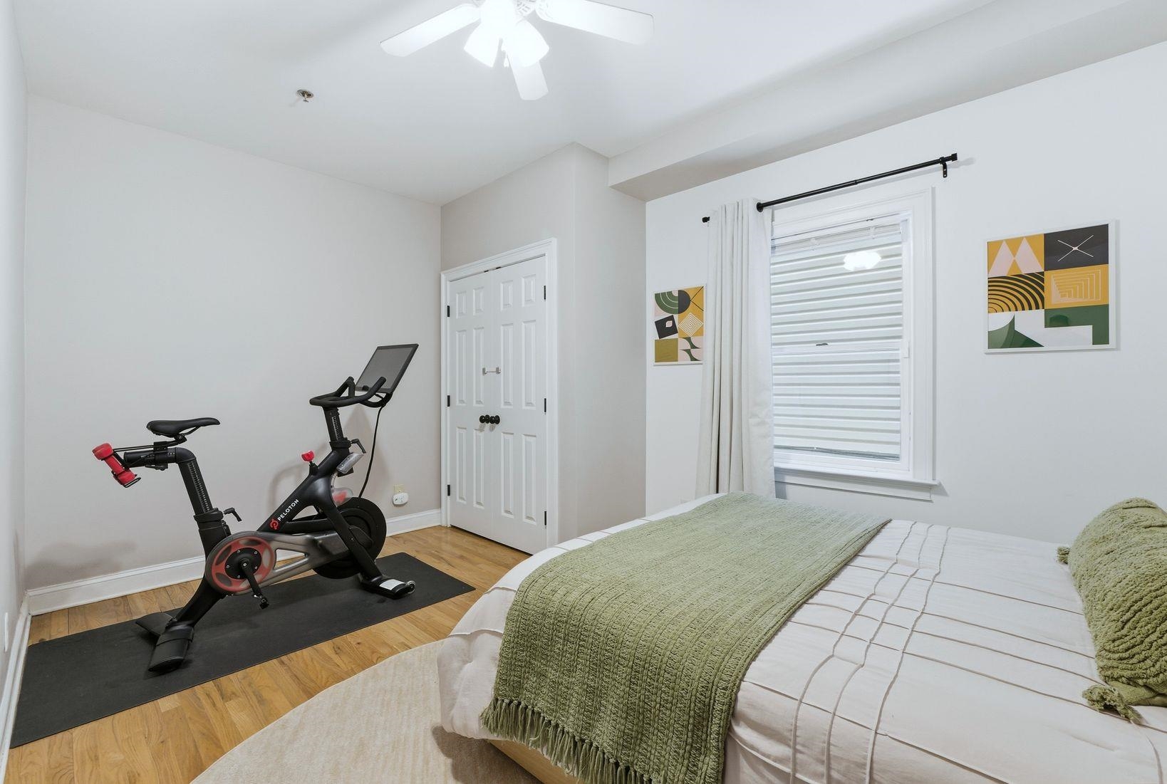 303 MANHATTAN AVE Unit: 1