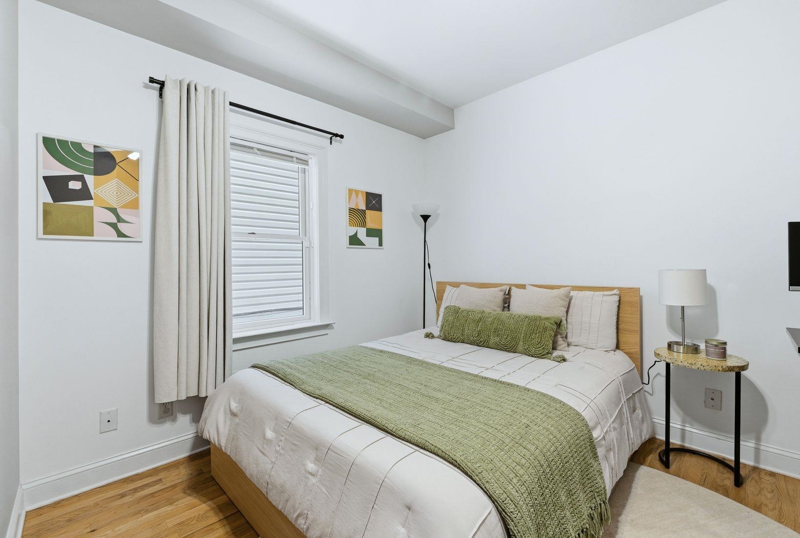 303 MANHATTAN AVE Unit: 1