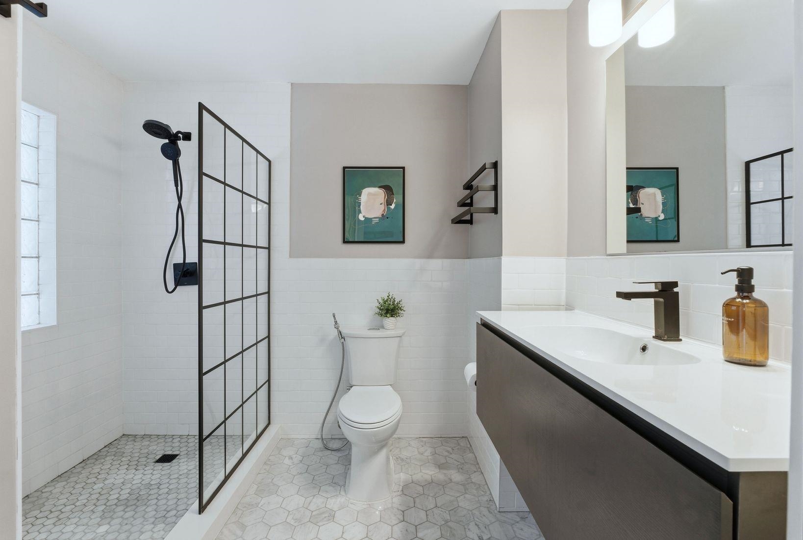 303 MANHATTAN AVE Unit: 1