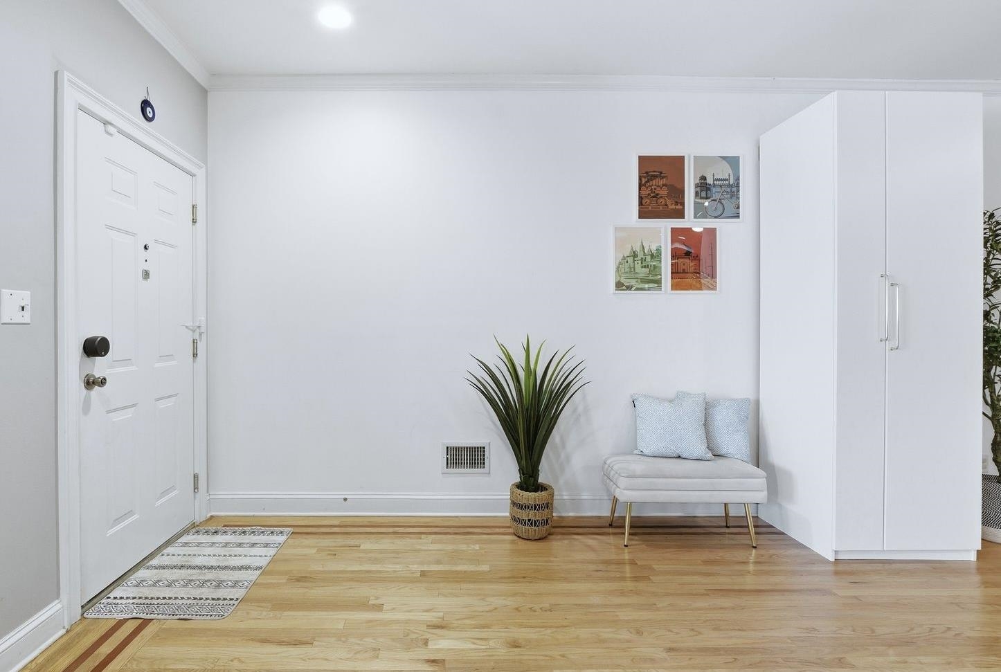 303 MANHATTAN AVE Unit: 1