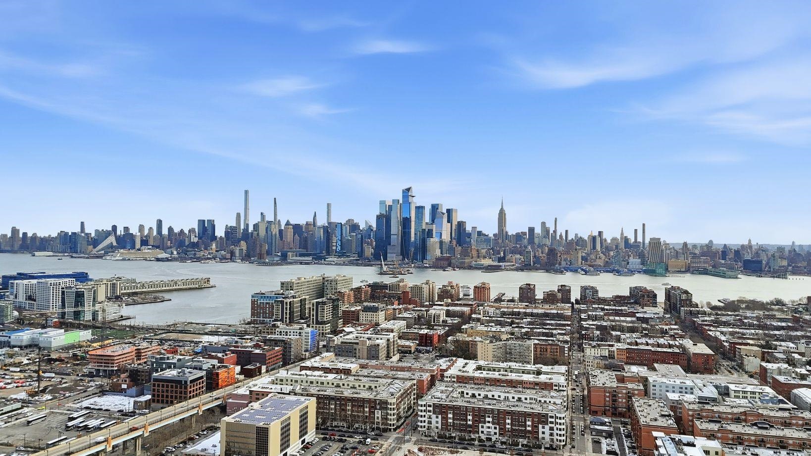 303 MANHATTAN AVE Unit: 1