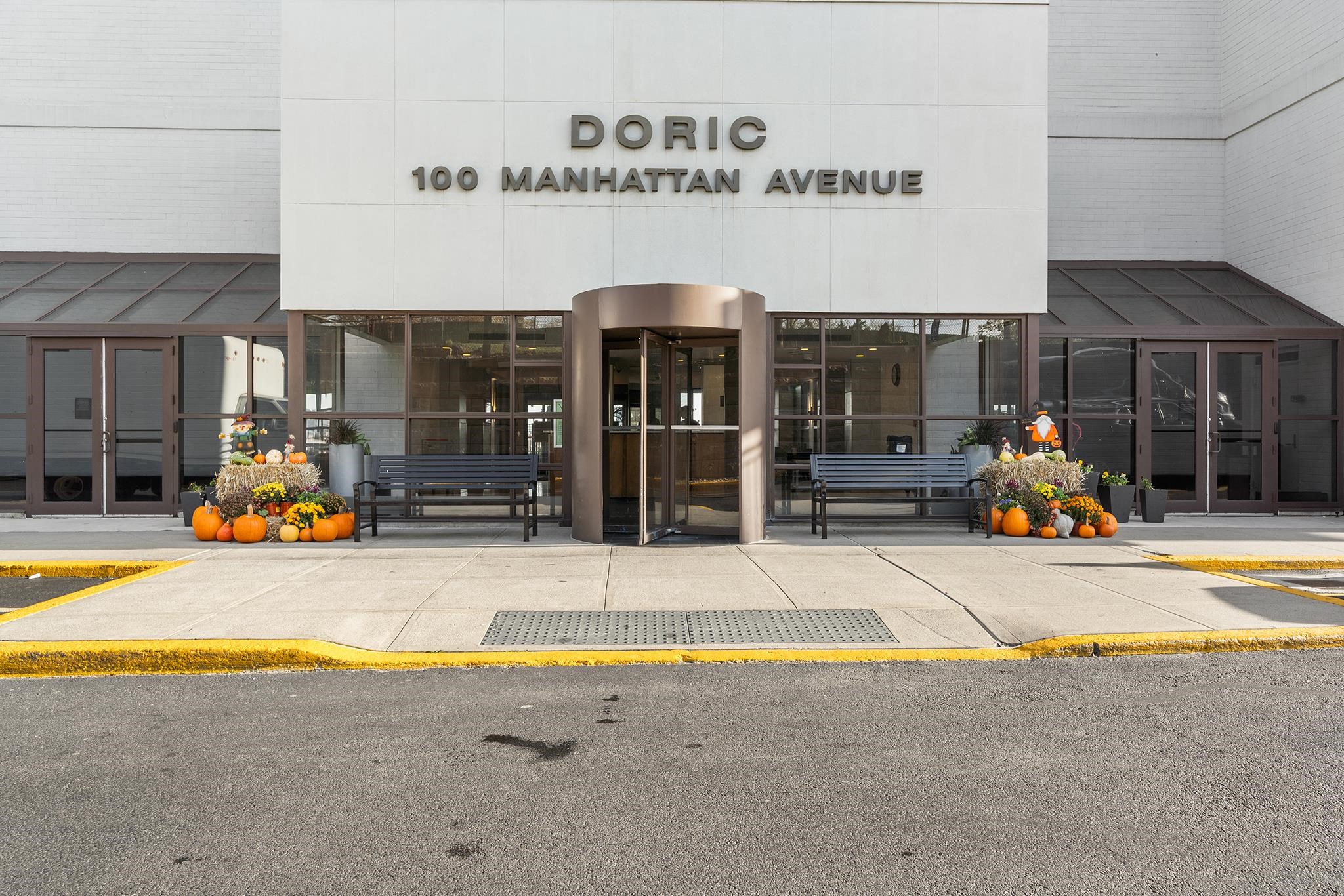 100 MANHATTAN AVE Unit: 416