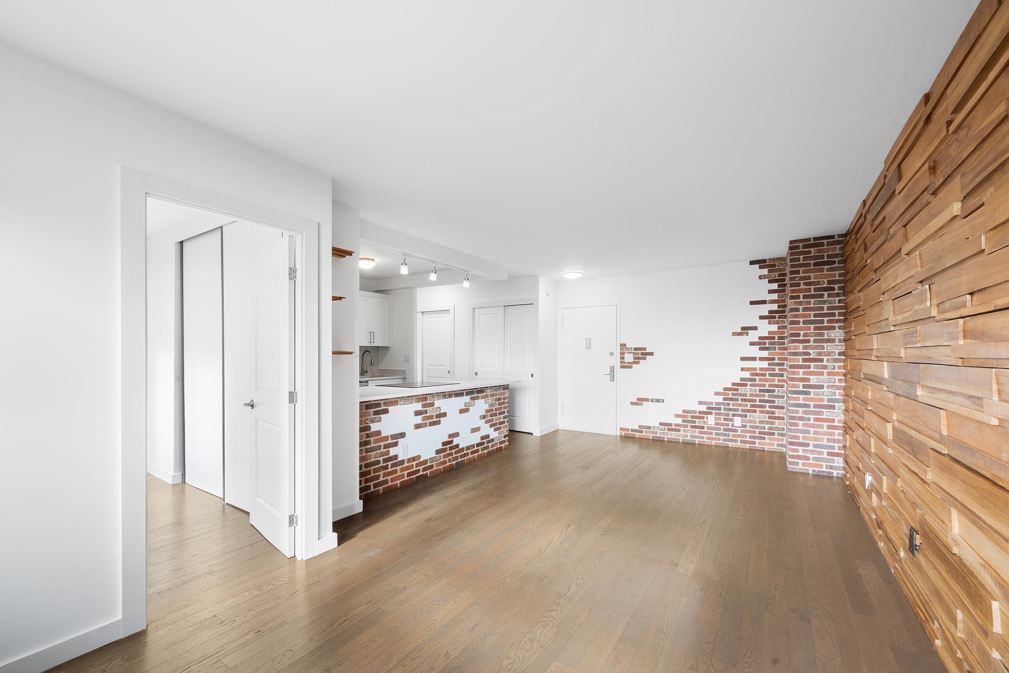 100 MANHATTAN AVE Unit: 416