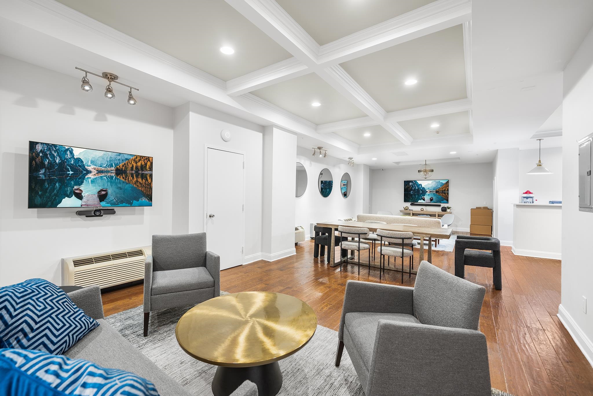 100 MANHATTAN AVE Unit: 416