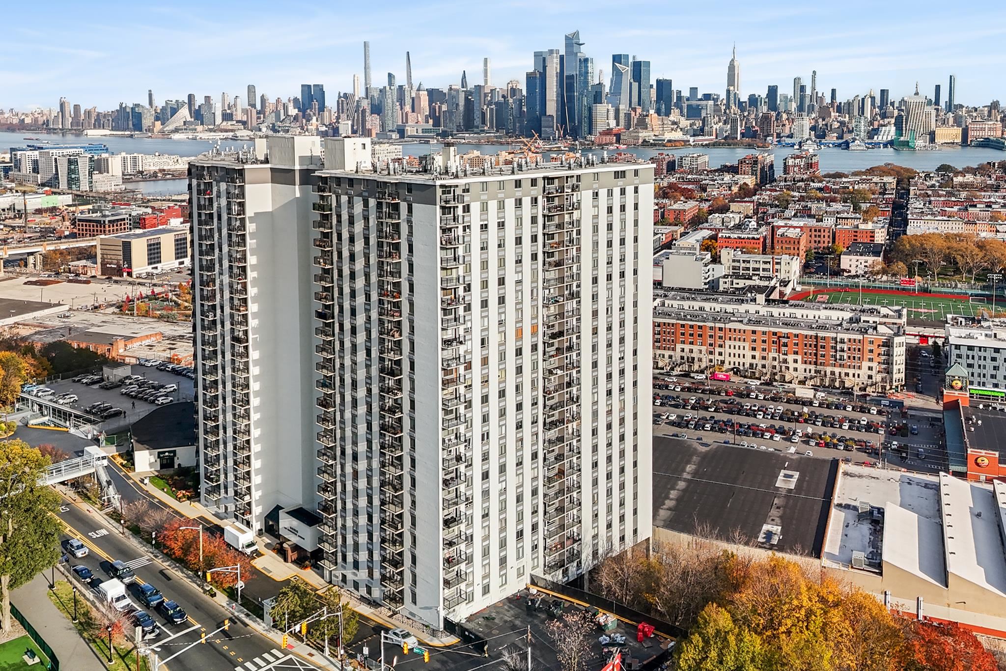 100 MANHATTAN AVE Unit: 416