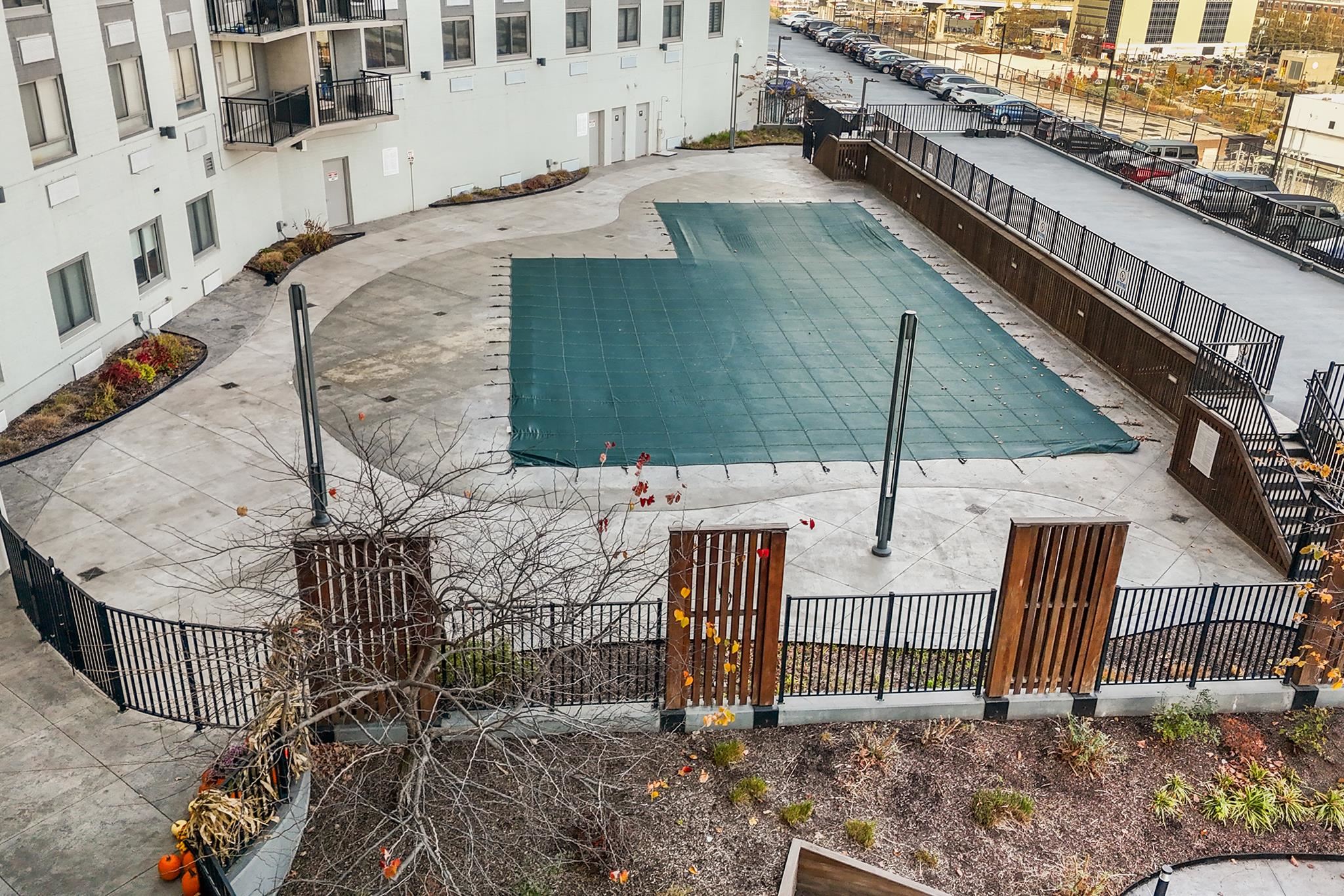 100 MANHATTAN AVE Unit: 416