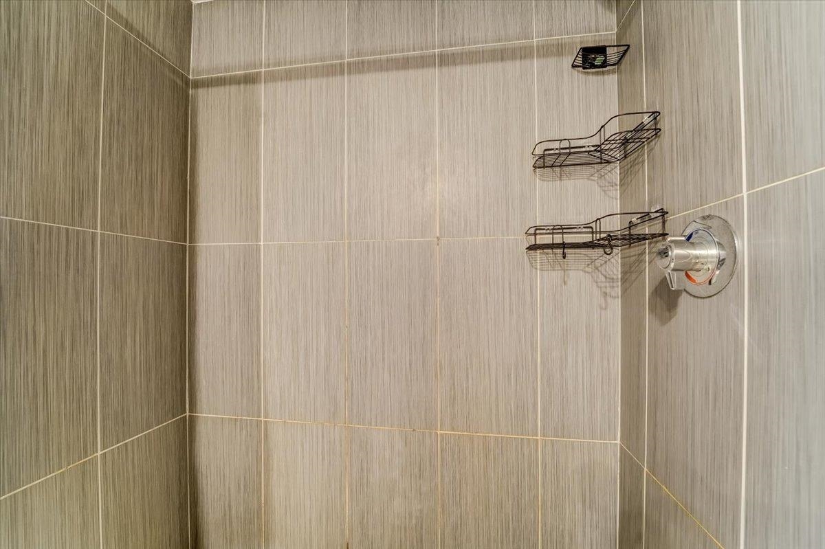 2765 KENNEDY BLVD Unit: 1