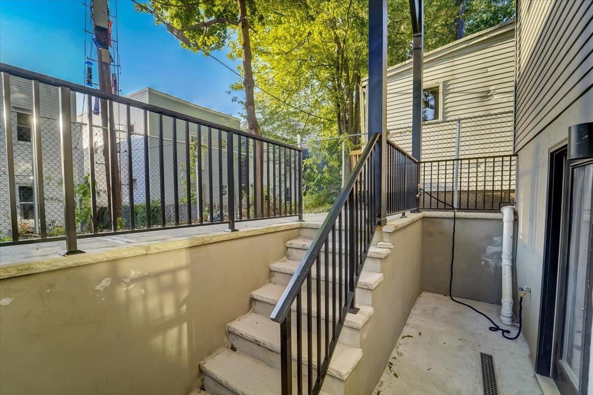 2765 KENNEDY BLVD Unit: 1