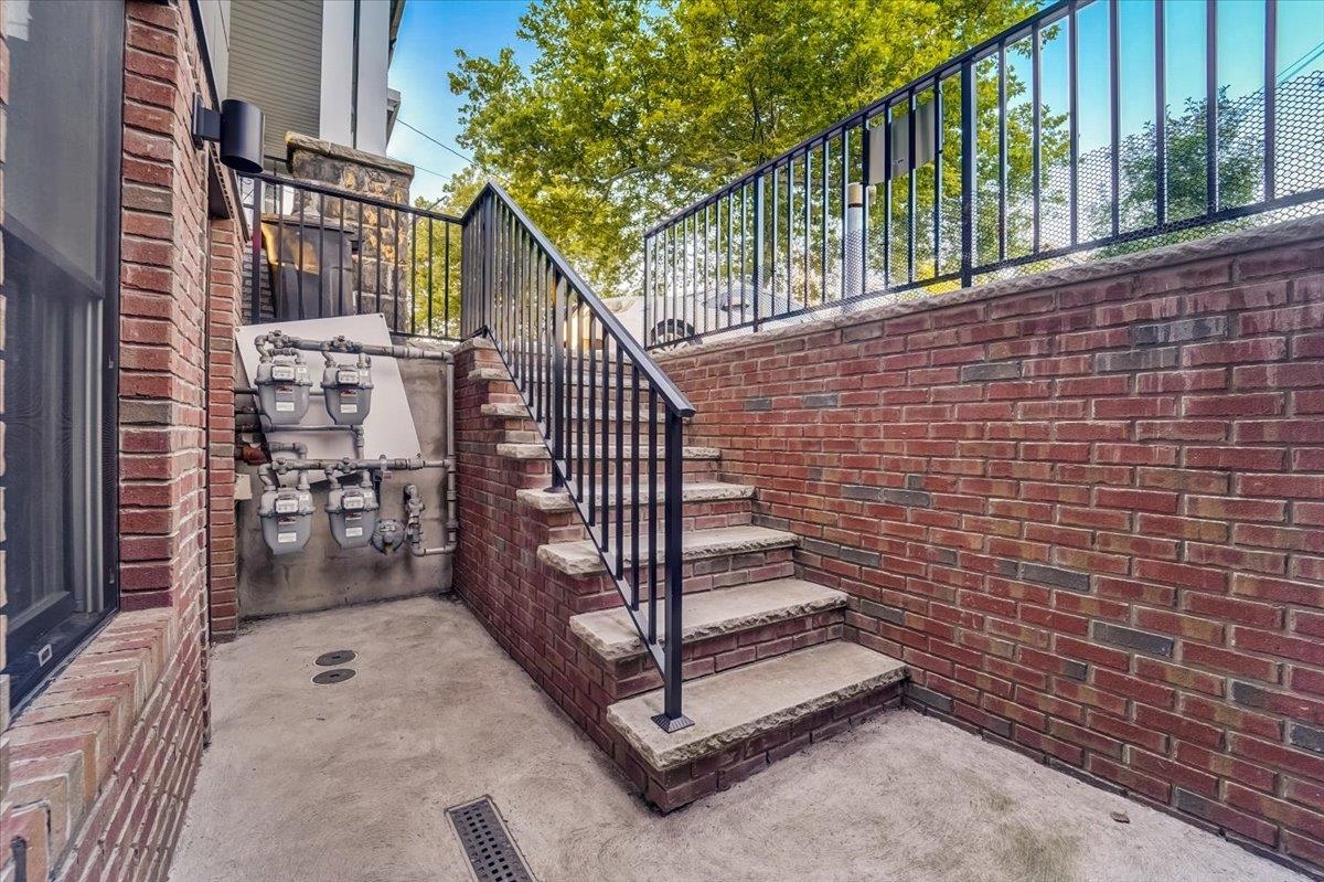 2765 KENNEDY BLVD Unit: 1