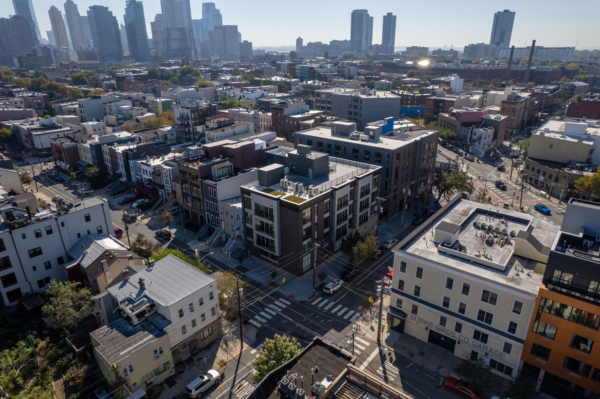 160 BRUNSWICK ST Unit: 404