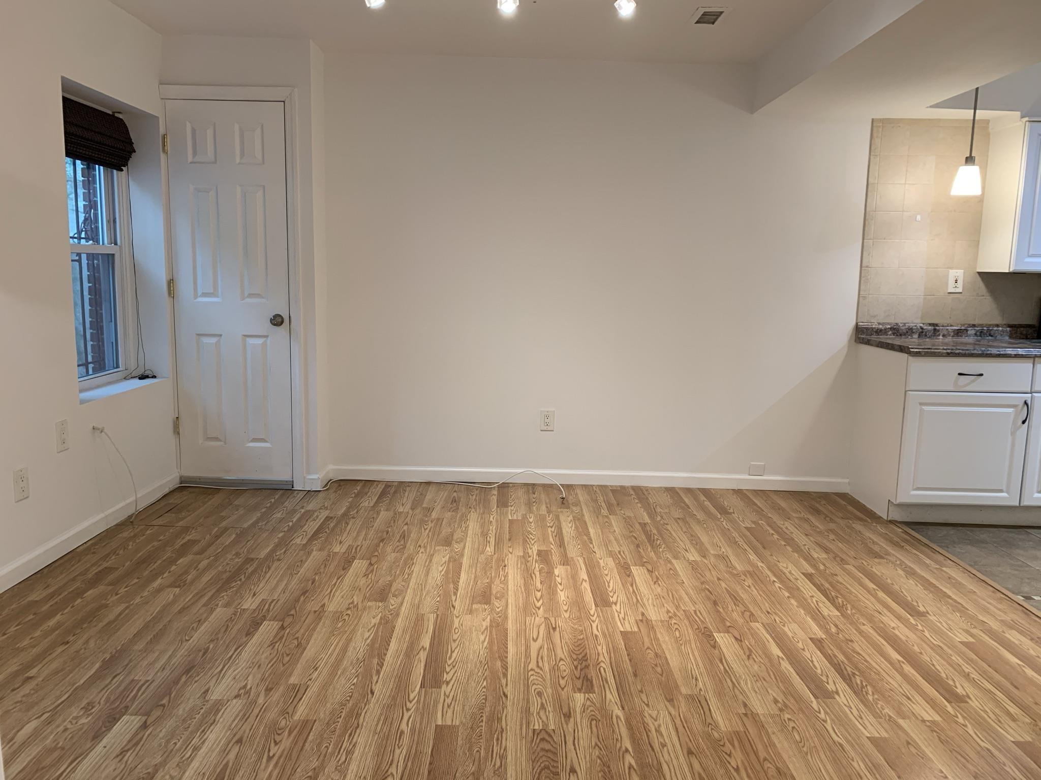 224 GRAND ST Unit: B