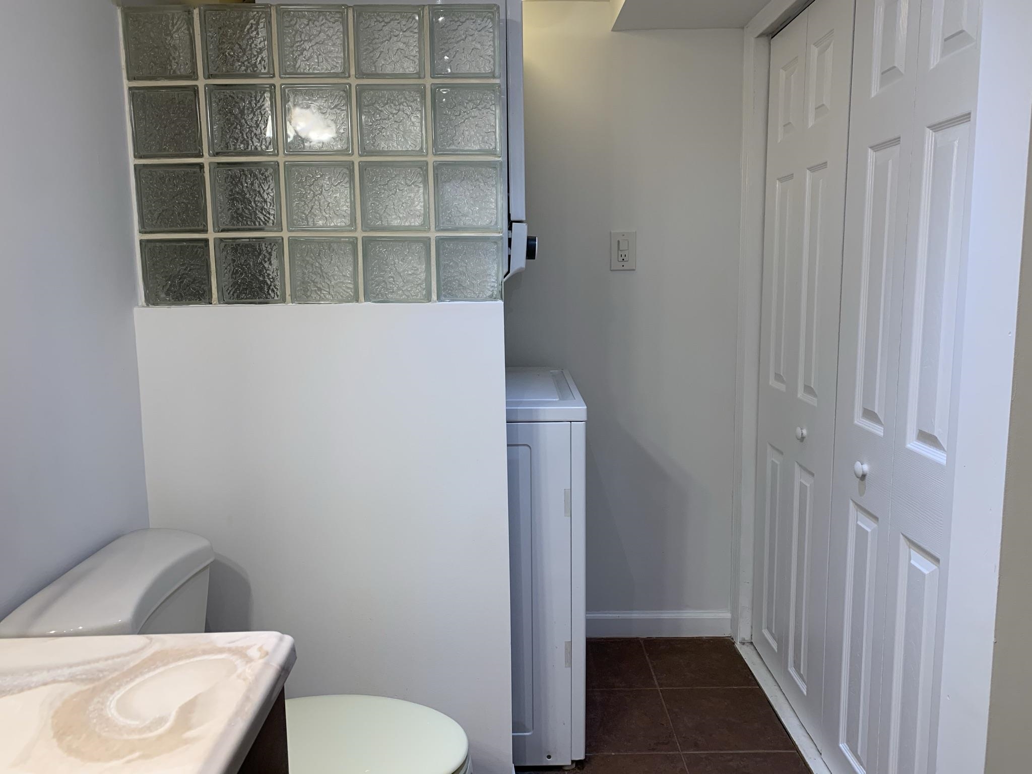 224 GRAND ST Unit: B