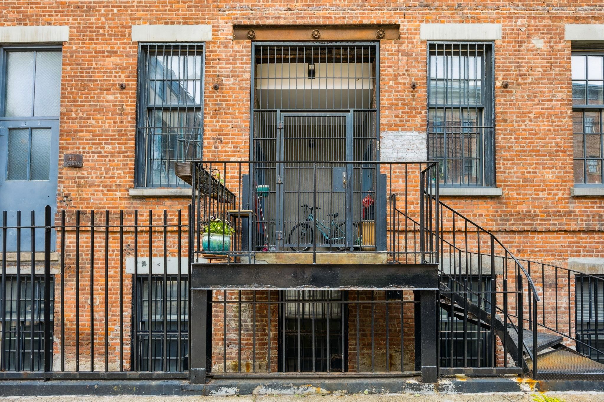 341 MONMOUTH ST Unit: D-104