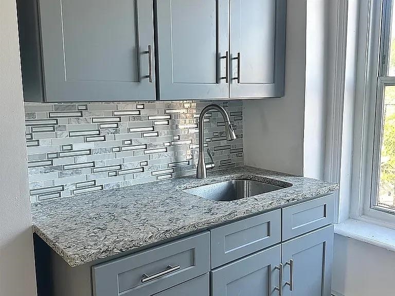 340 2ND ST Unit: 4