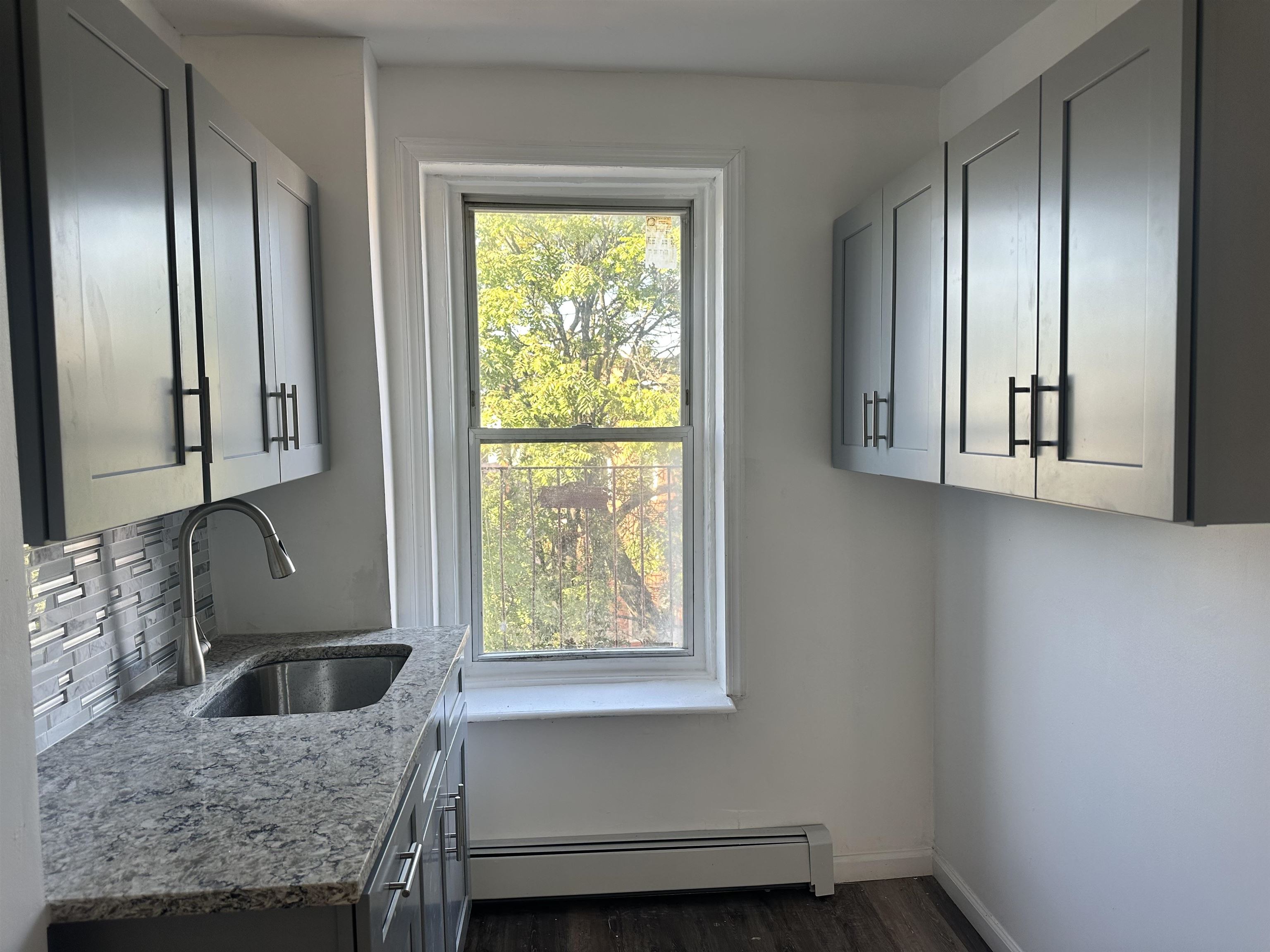 340 2ND ST Unit: 4