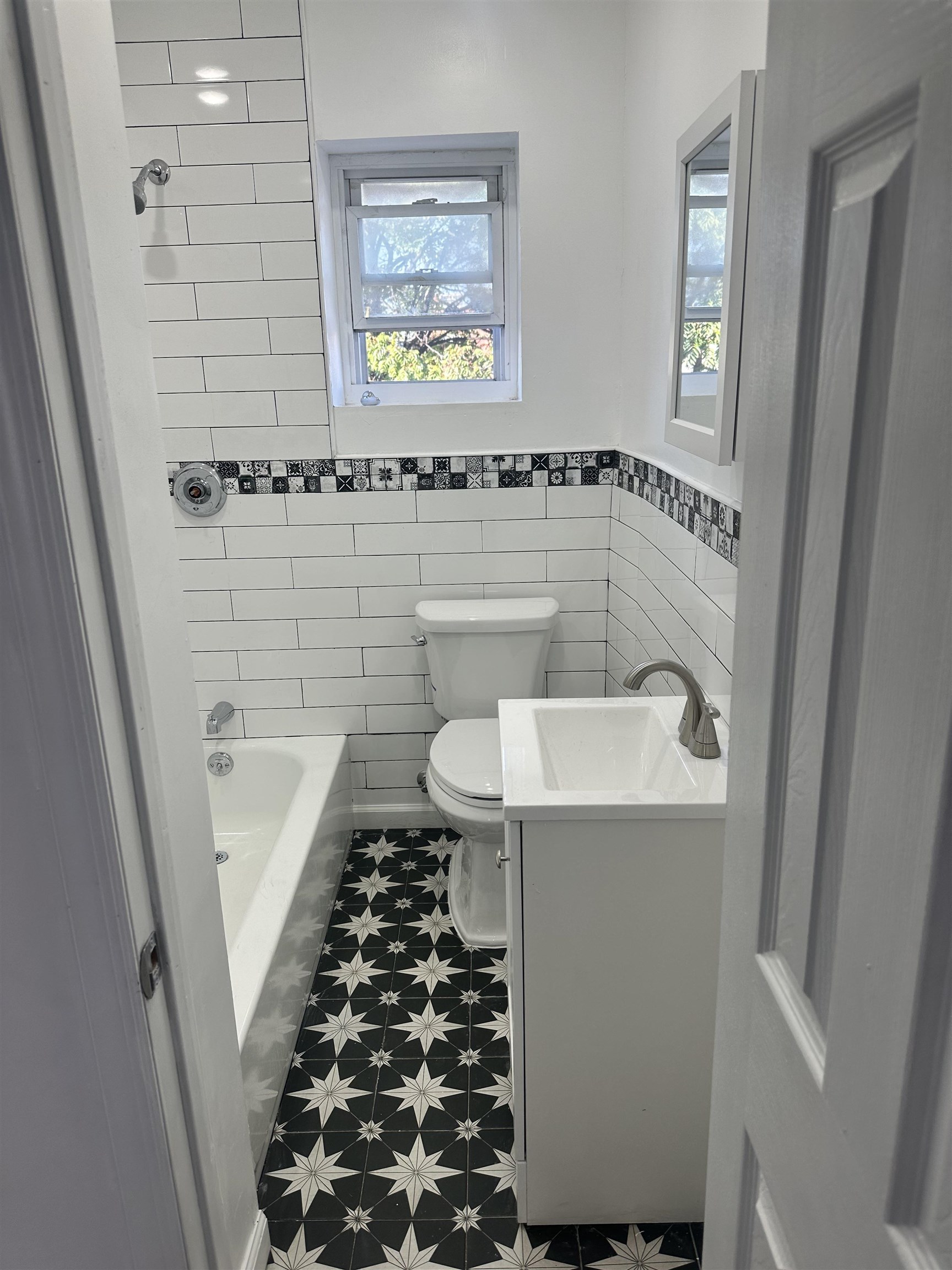 340 2ND ST Unit: 4