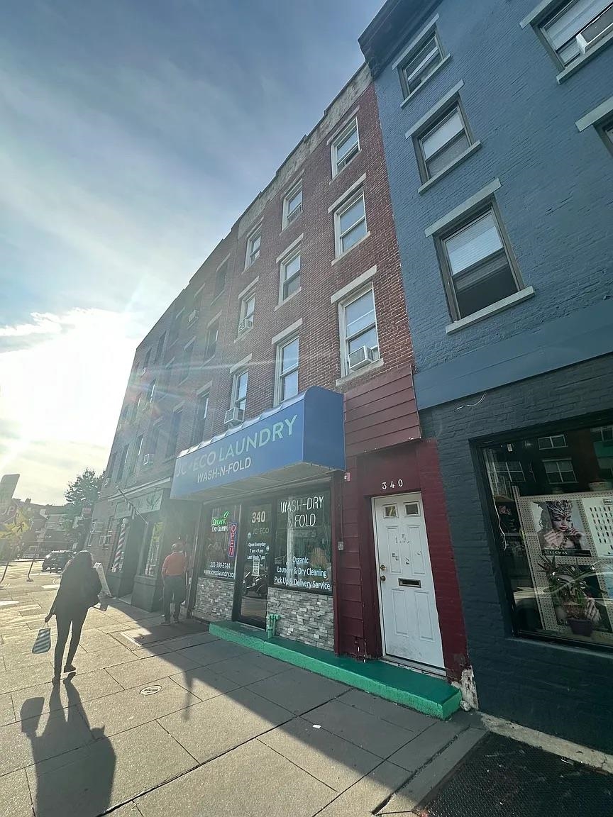 340 2ND ST Unit: 4