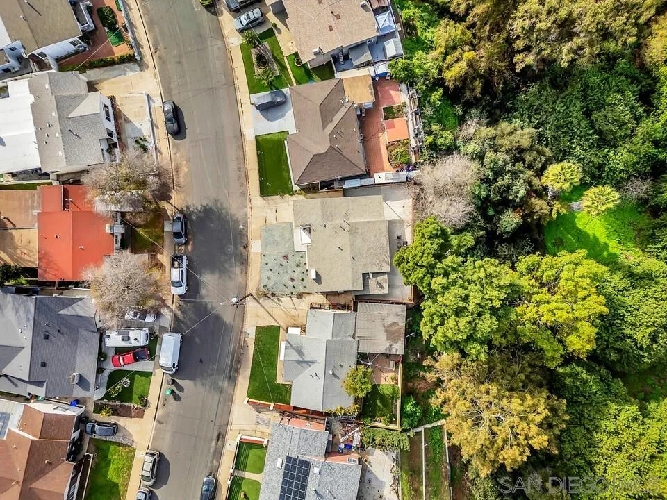 5230 Nutmeg Street