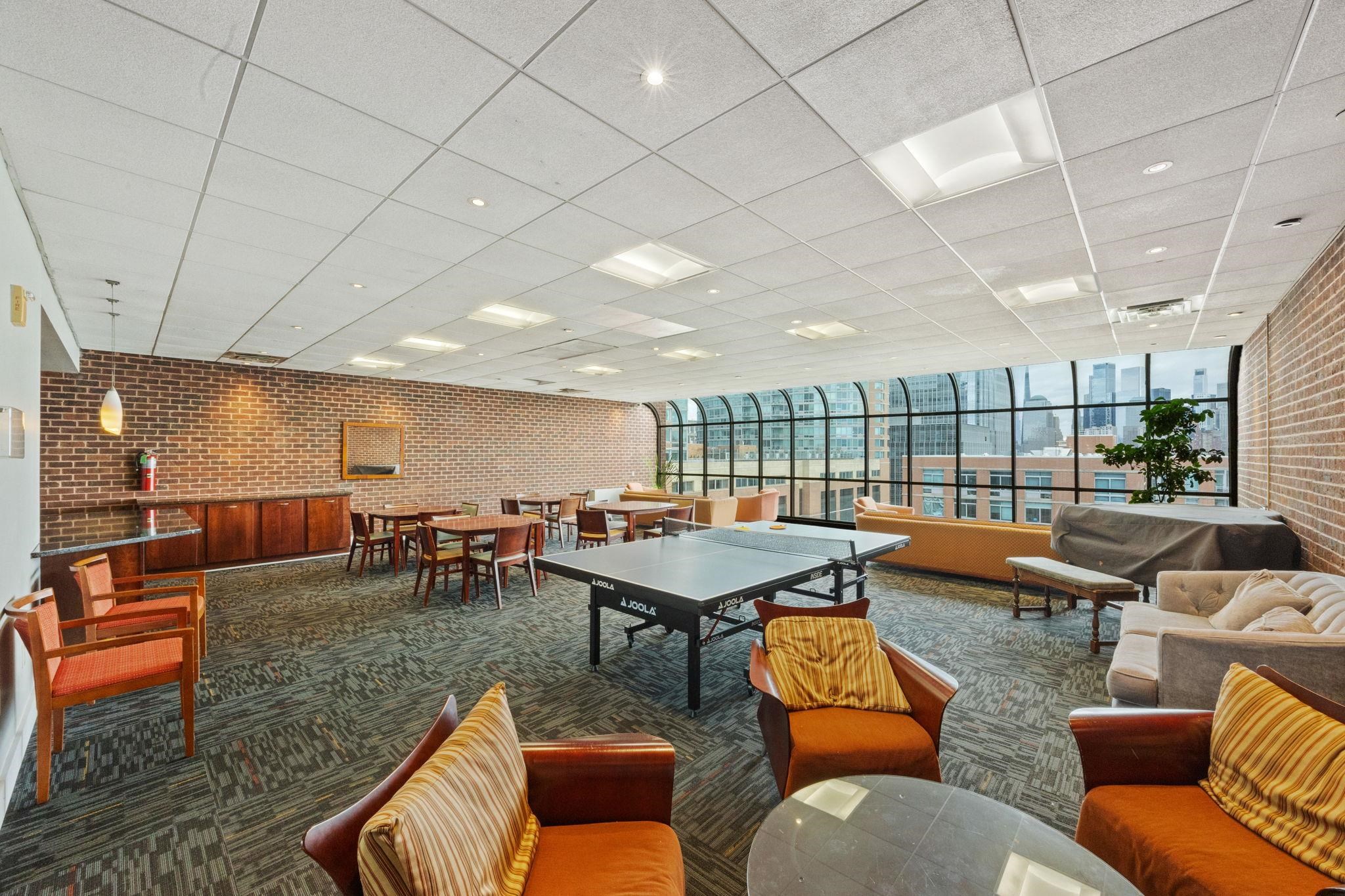 1 GREENE ST Unit: 704