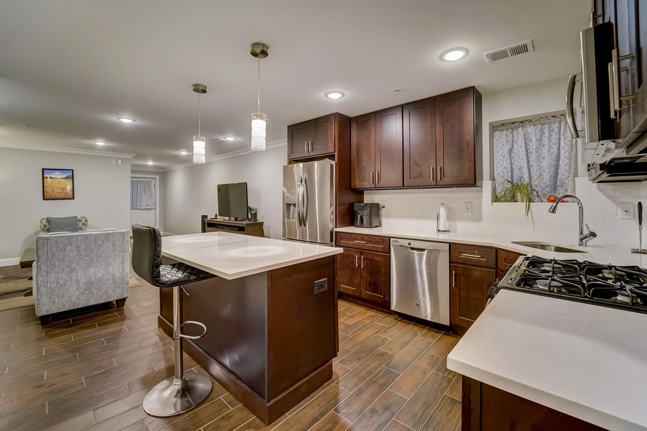 2765 KENNEDY BLVD Unit: 1