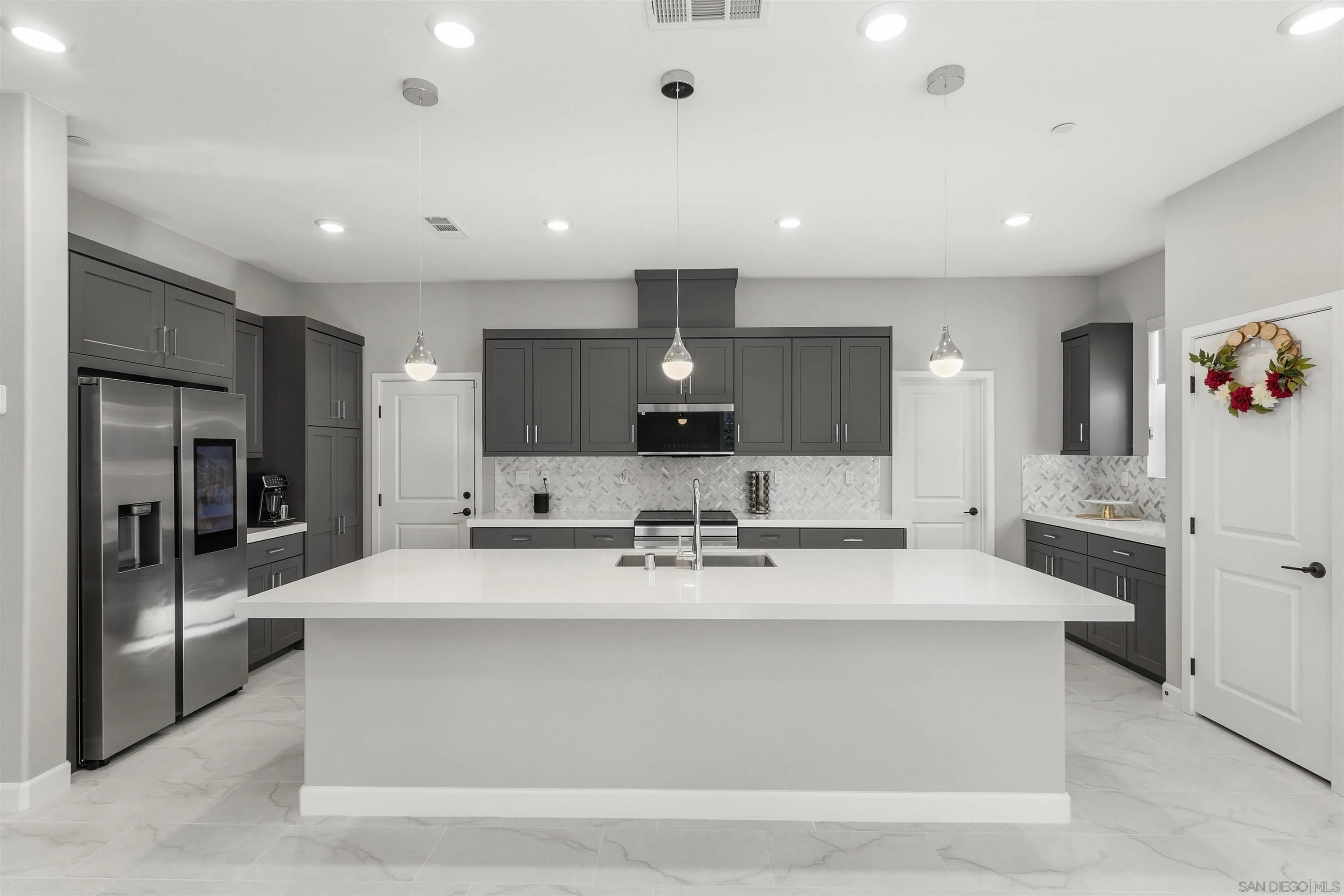 12124 Riley Ln