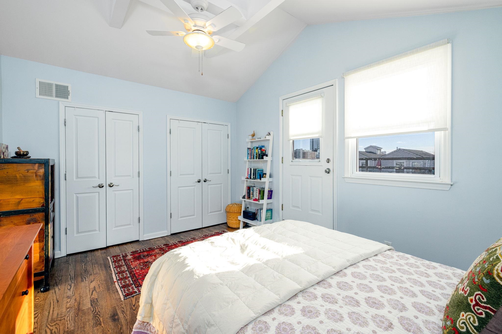 186 WAYNE ST Unit: 419D