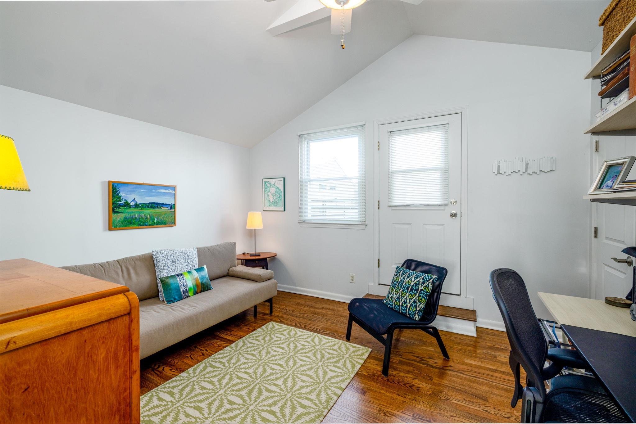 186 WAYNE ST Unit: 419D