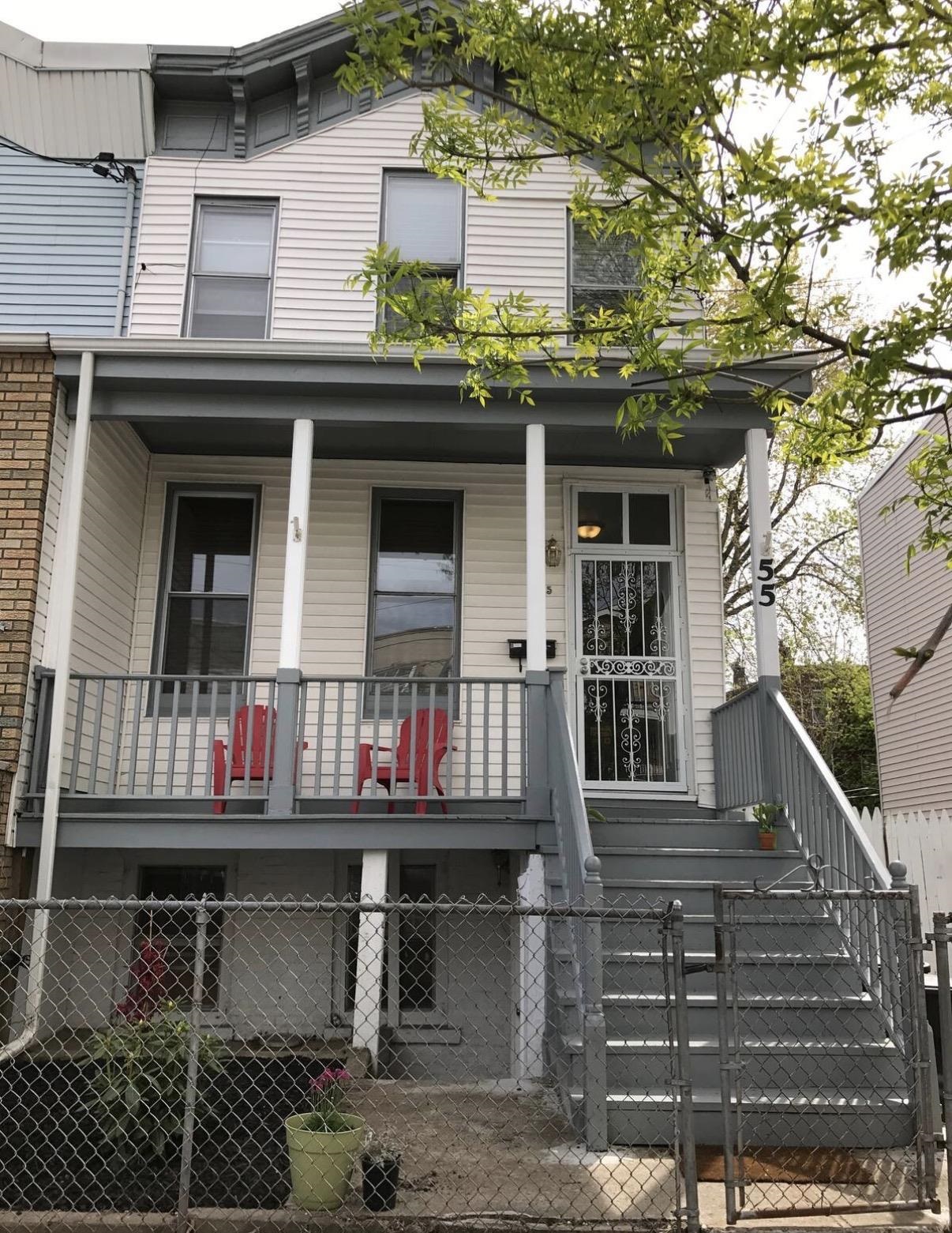 55 JEWETT AVE Unit: 1