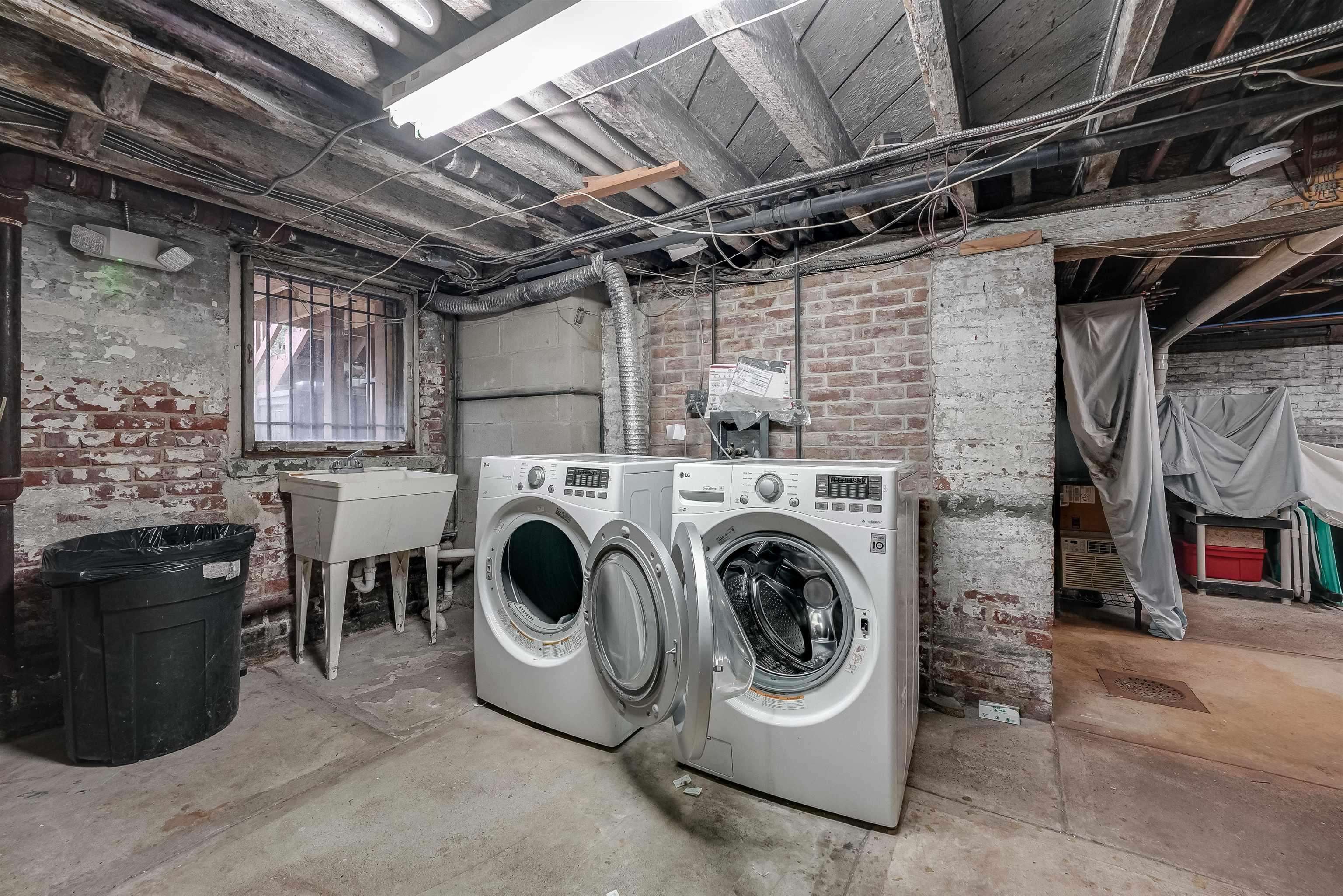 627 WILLOW AVE Unit: 5-R