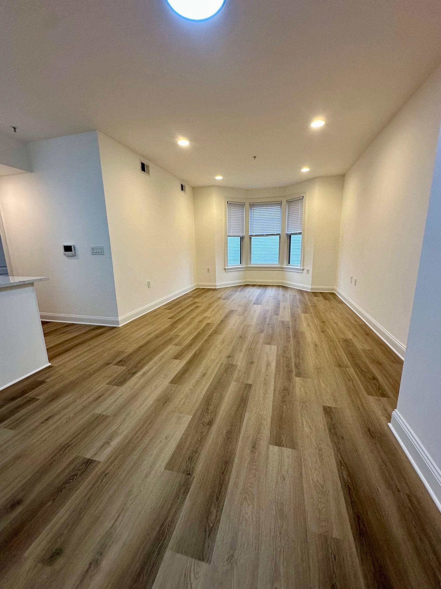 5 MONITOR ST Unit: 202