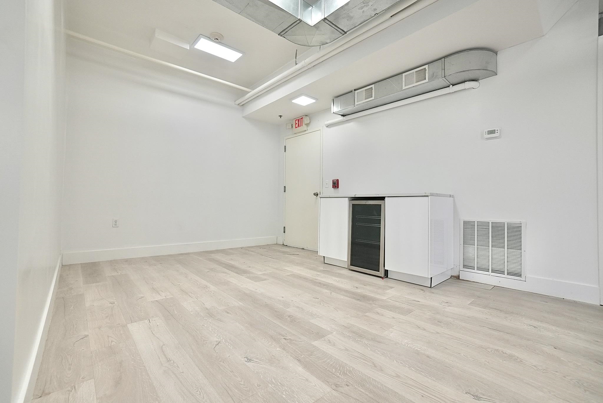 5 MONITOR ST