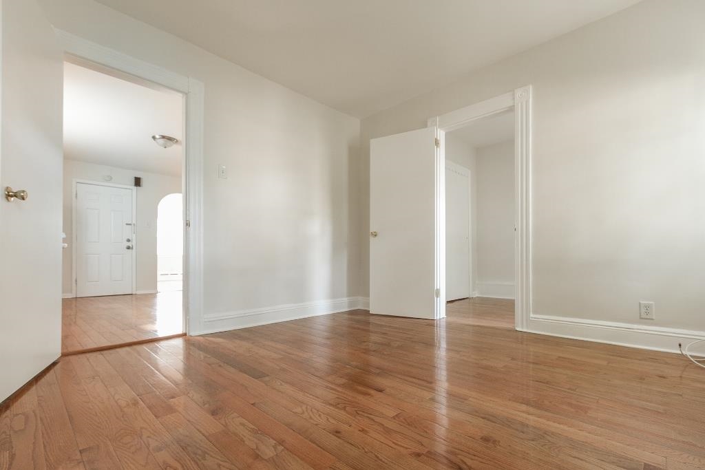 180 AVENUE F
