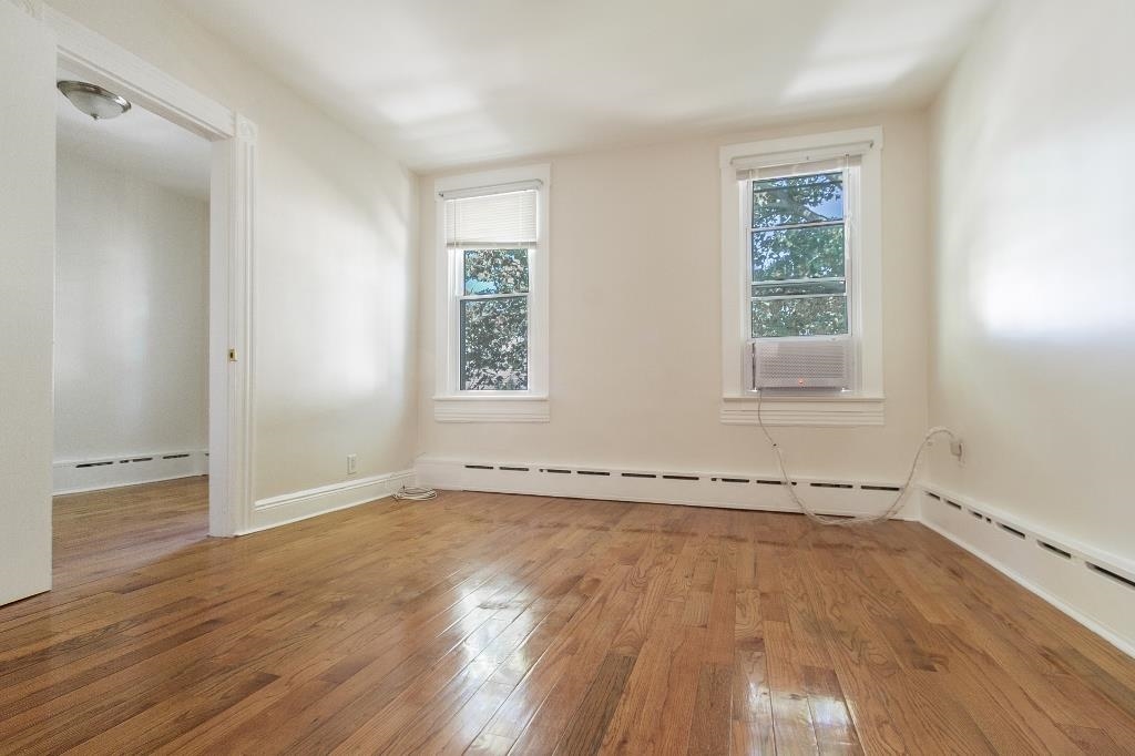 180 AVENUE F