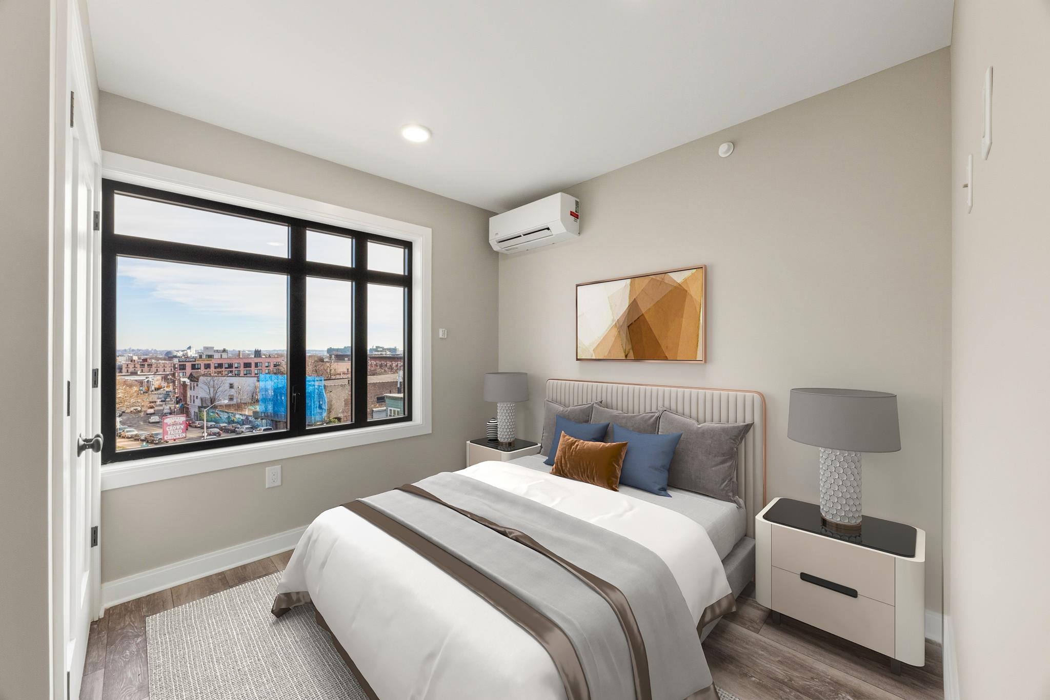 558 COMMUNIPAW AVE Unit: 201