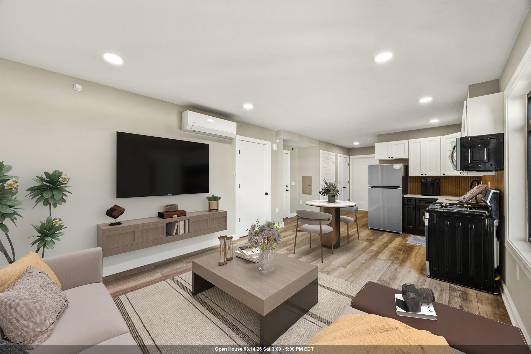 558 COMMUNIPAW AVE Unit: 202