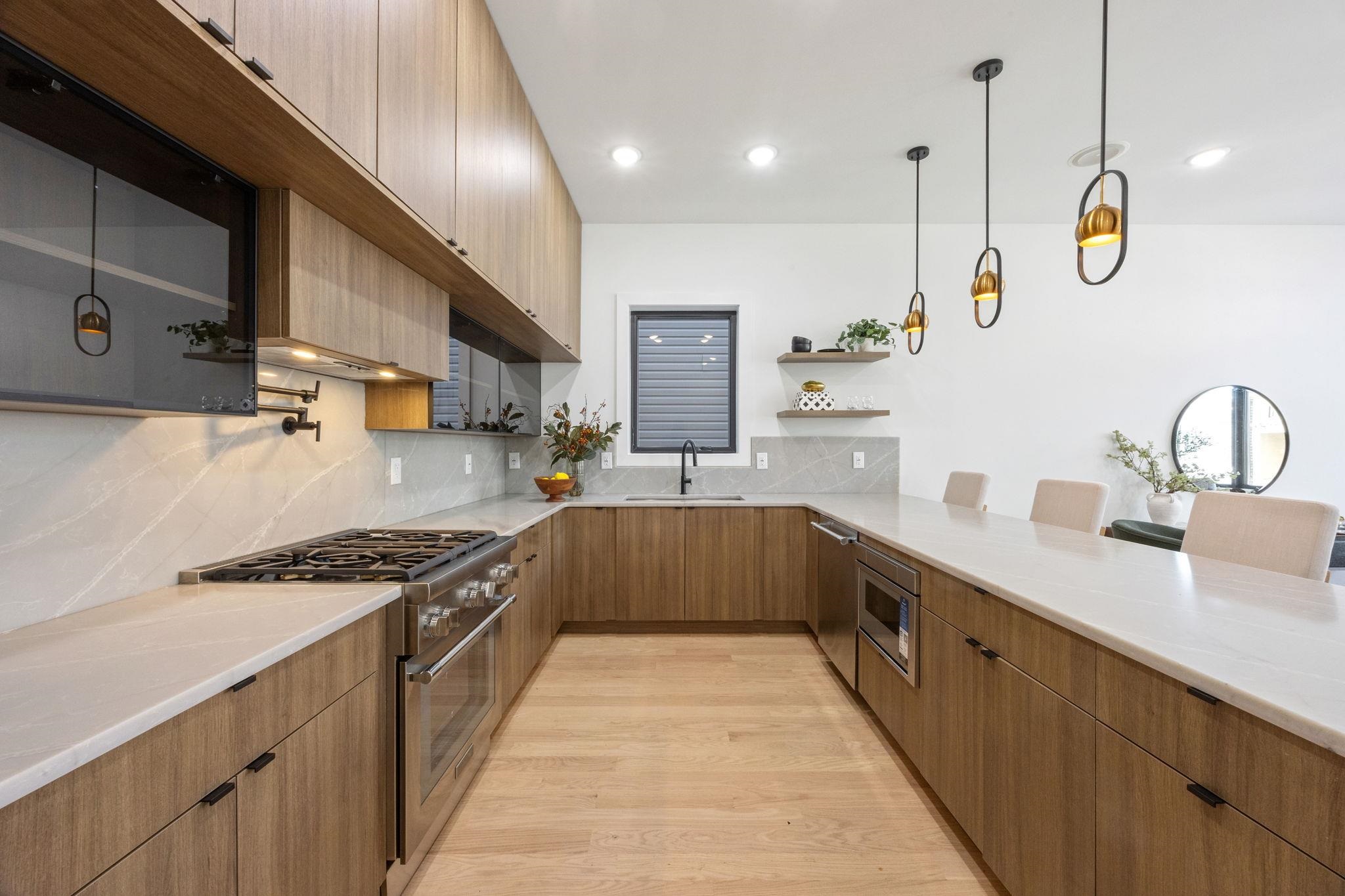 33 GRAHAM ST Unit: 2