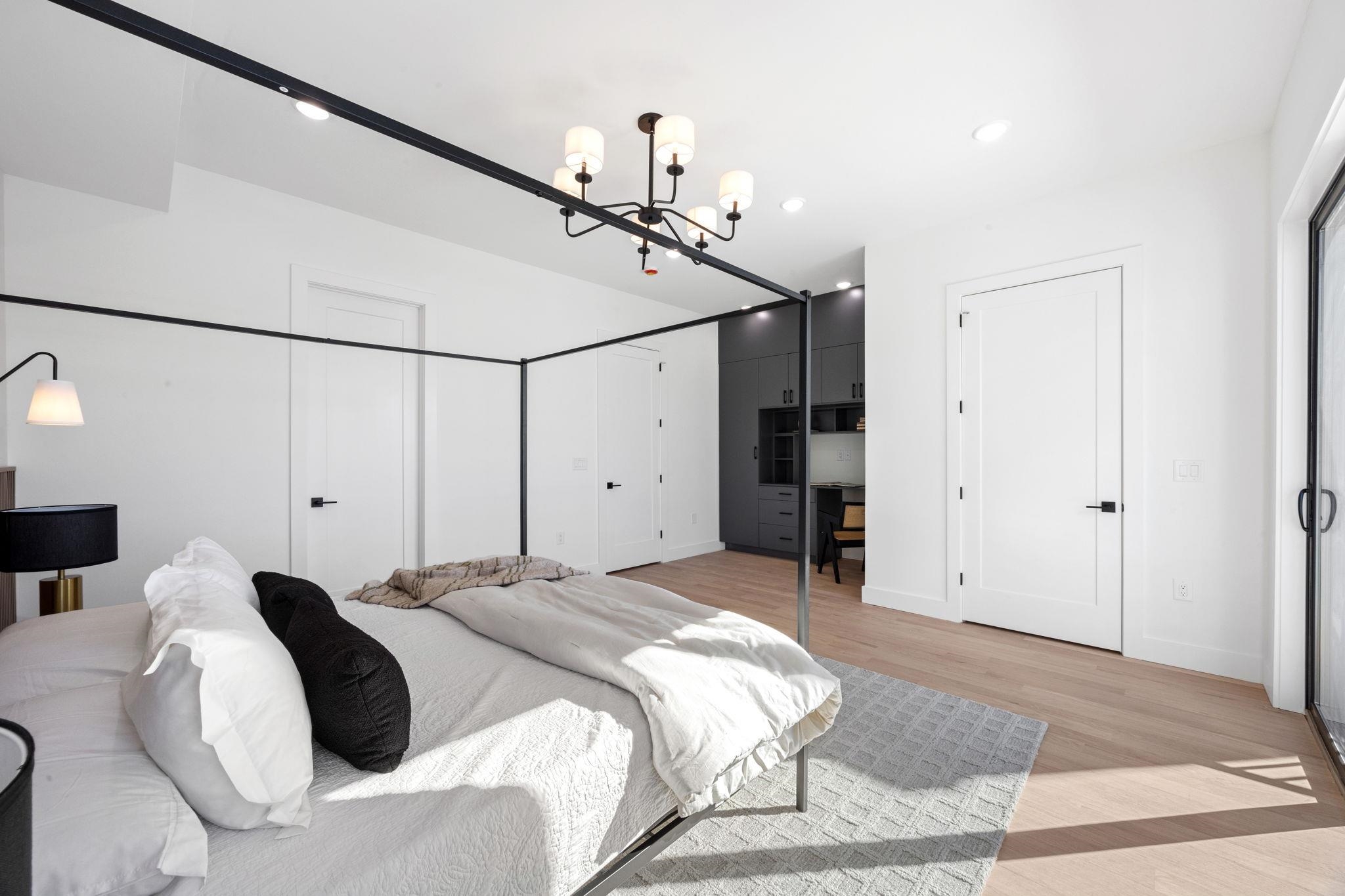 33 GRAHAM ST Unit: 2