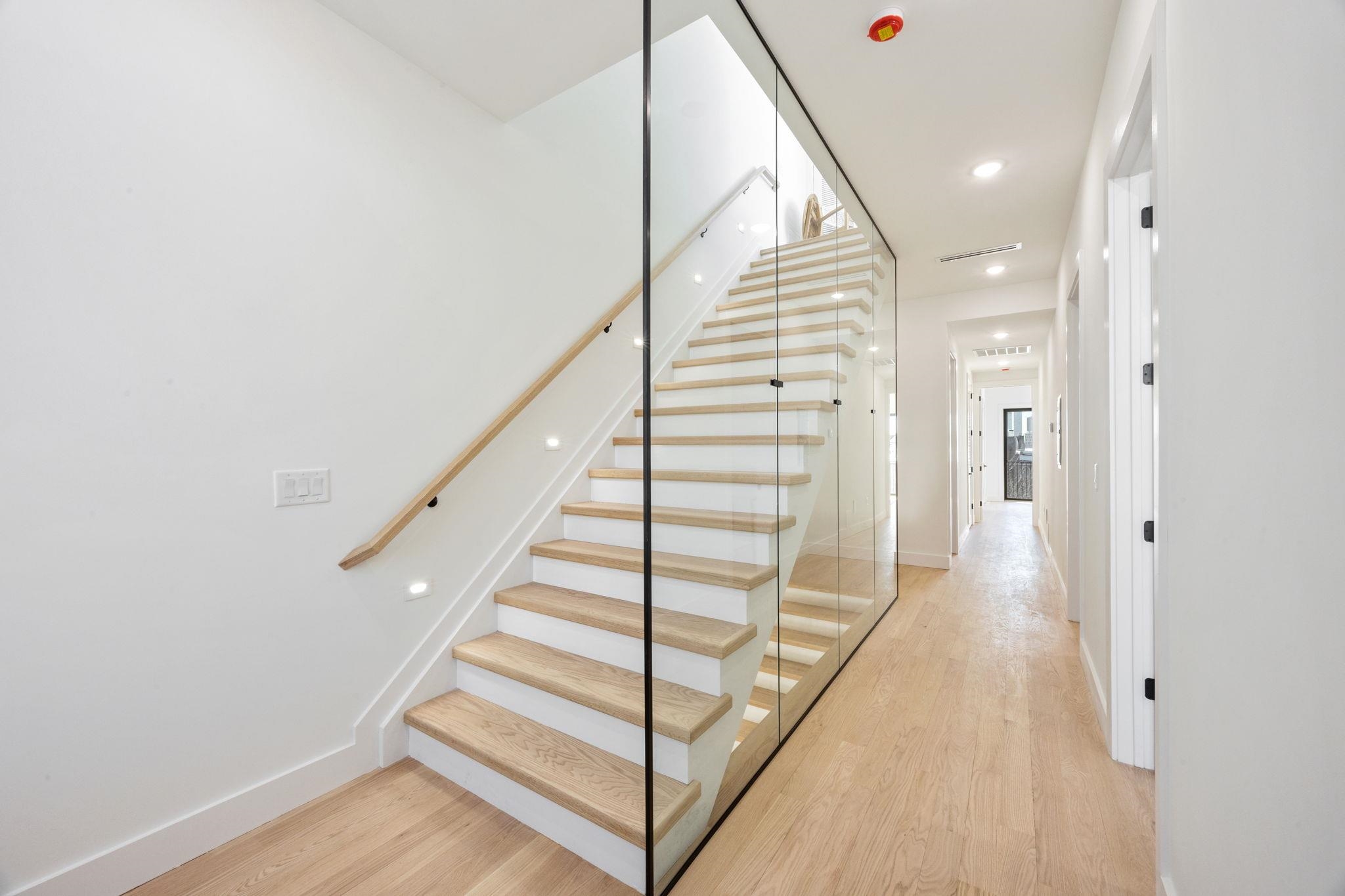 33 GRAHAM ST