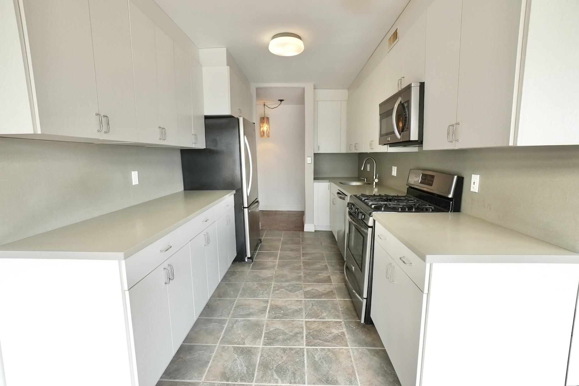 5 HORIZON RD Unit: 203